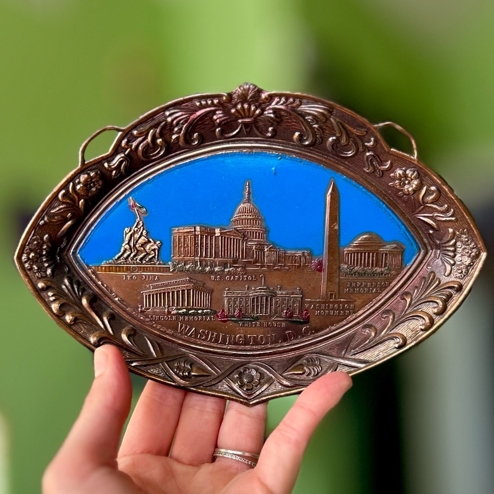 VTG 3D Rustic Textured Washington, D.C. Landmarks Wall Oval Platter Decor Art